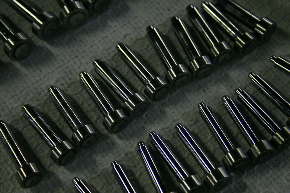 Präzise gefertigte Metallkomponenten